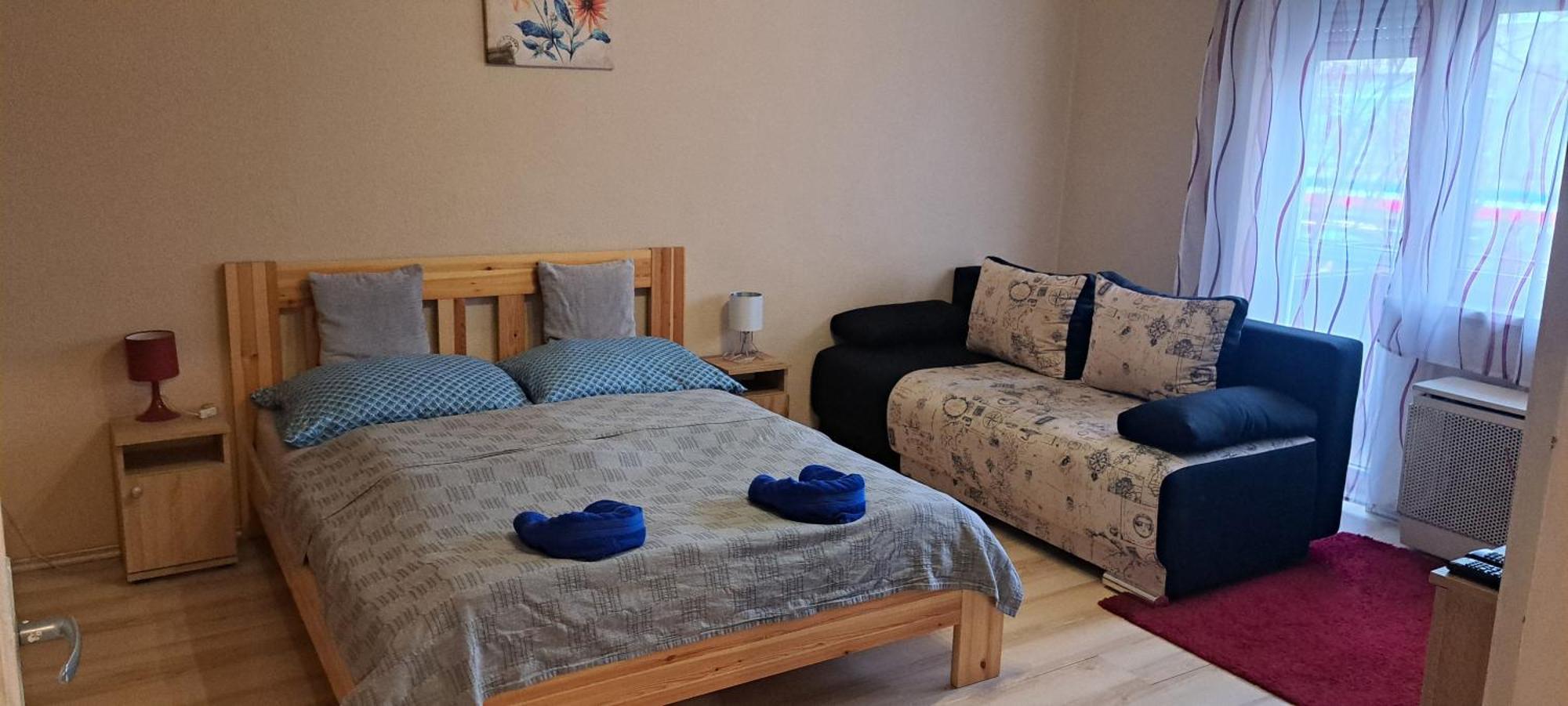 Centrum Apartman Сольнок Экстерьер фото